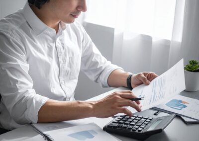 How Payroll and Scheduling Systems Can Work Together for Compliance